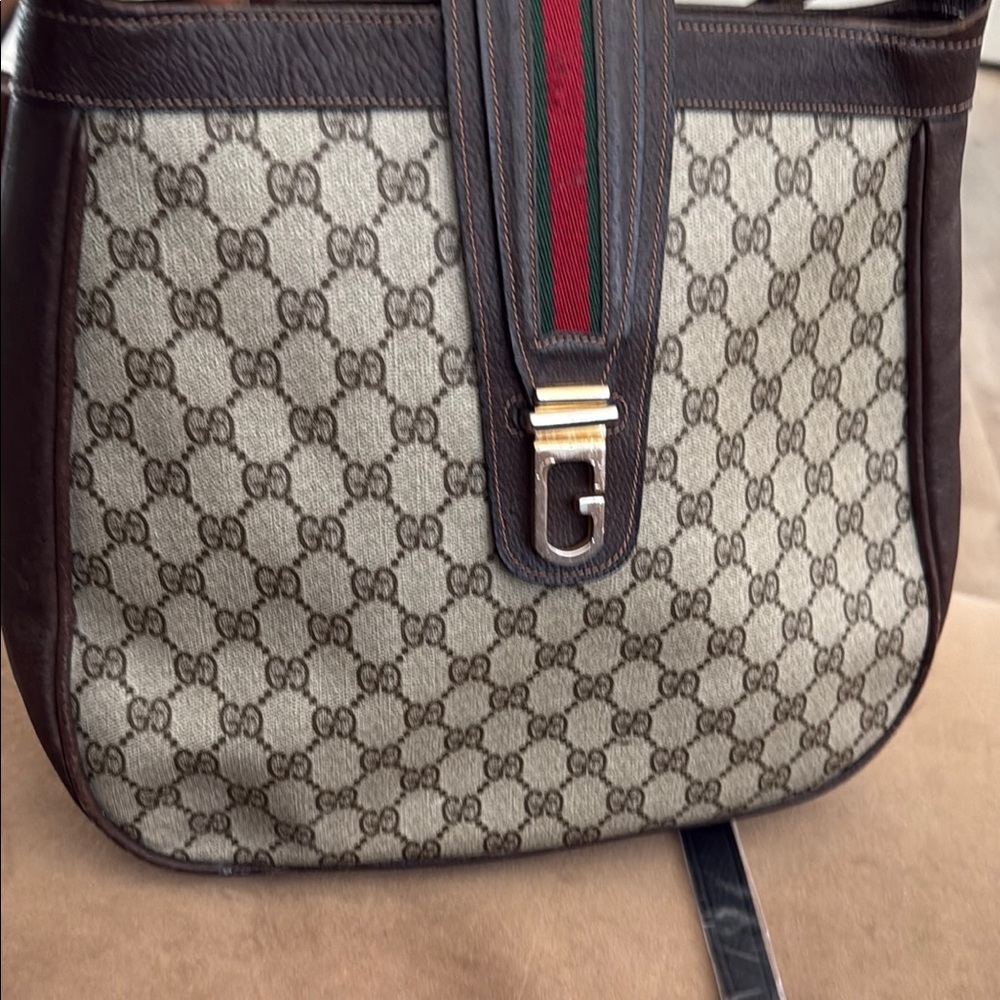 Gucci Vintage - Brown Leather Bag with Green and Red Canvas strap.